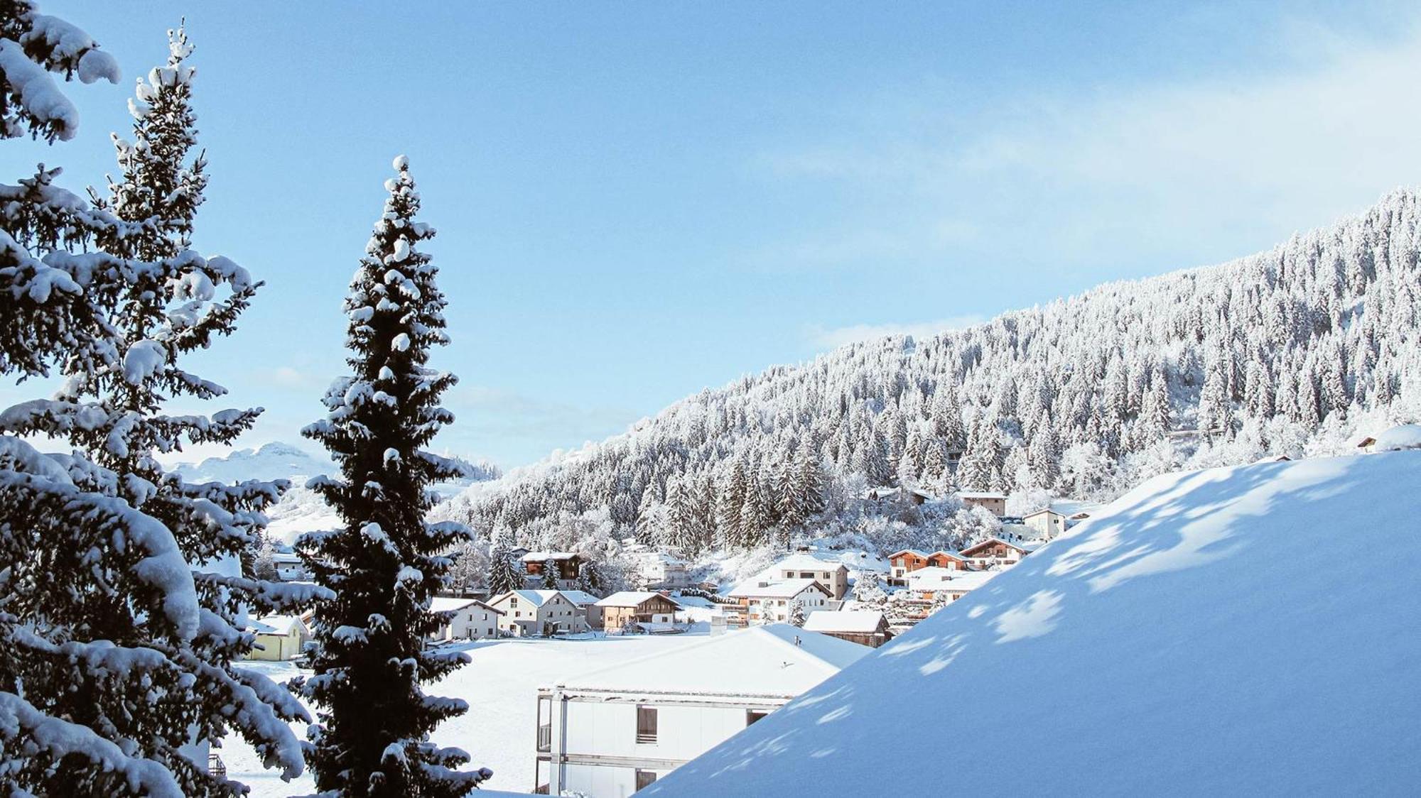 Black Summit Boutique Resort Laax Extérieur photo