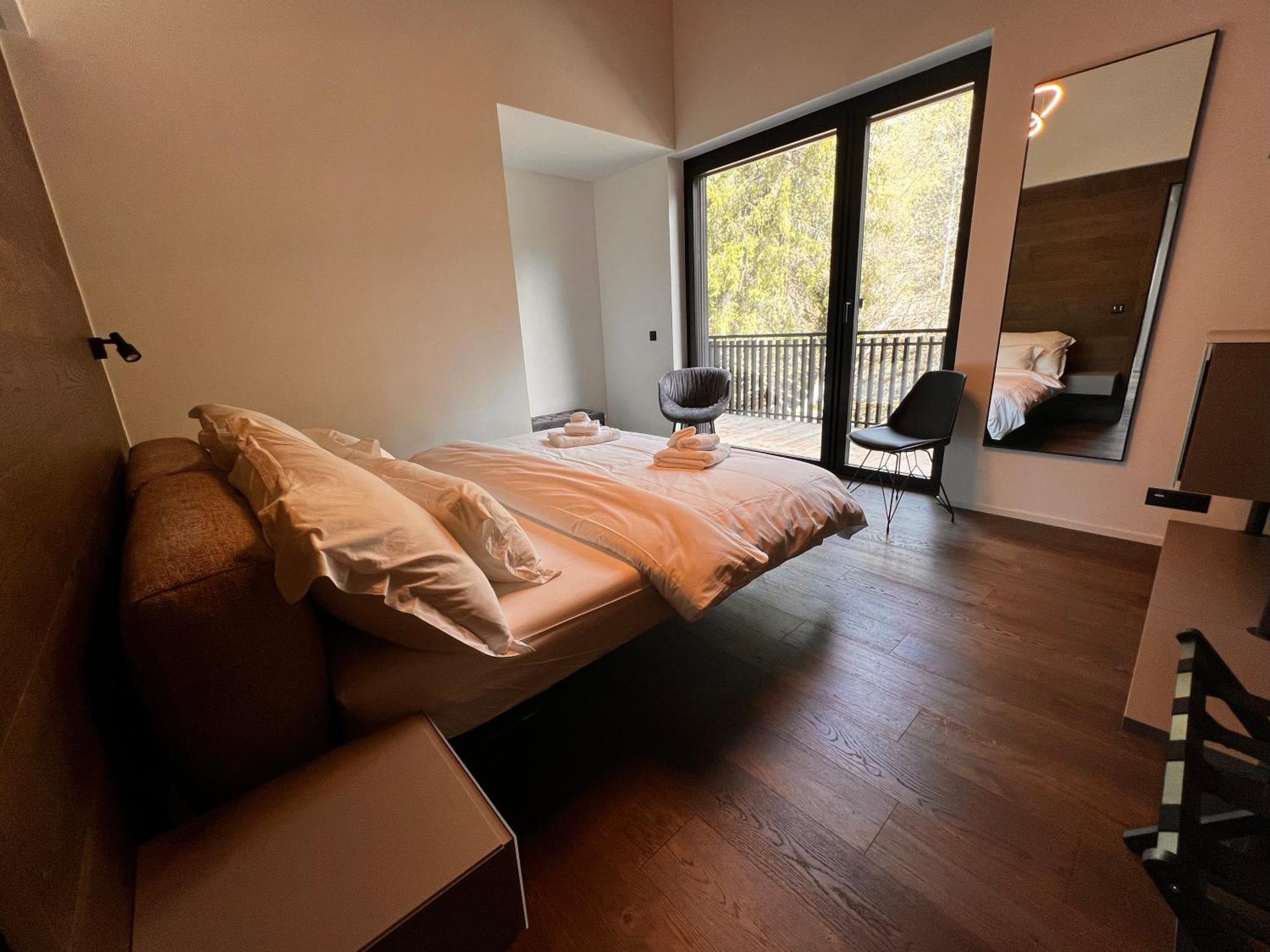 Black Summit Boutique Resort Laax Extérieur photo
